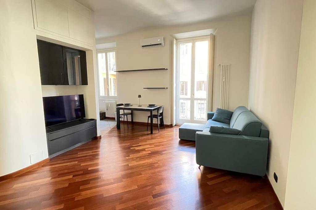Апартаменты "Iris" Milano Lunigiana In Stazione Centrale Экстерьер фото