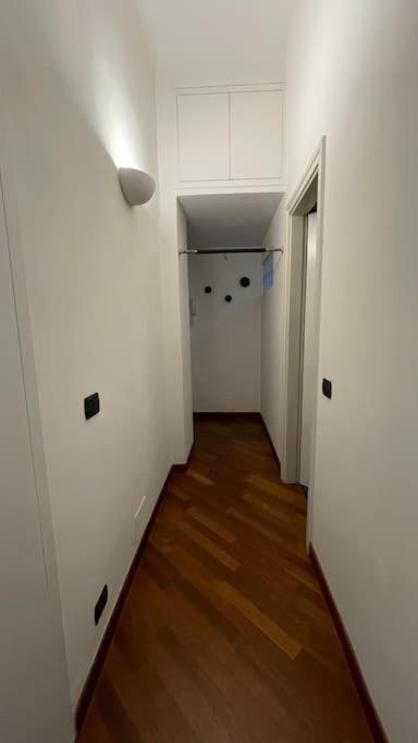 Апартаменты "Iris" Milano Lunigiana In Stazione Centrale Экстерьер фото